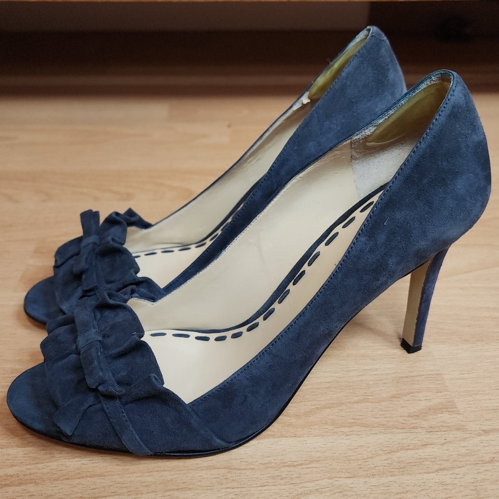 Enzo Angiolini Eamielee Peep Toe Ruffle Bow Suede Leather Heels Size 9.5M